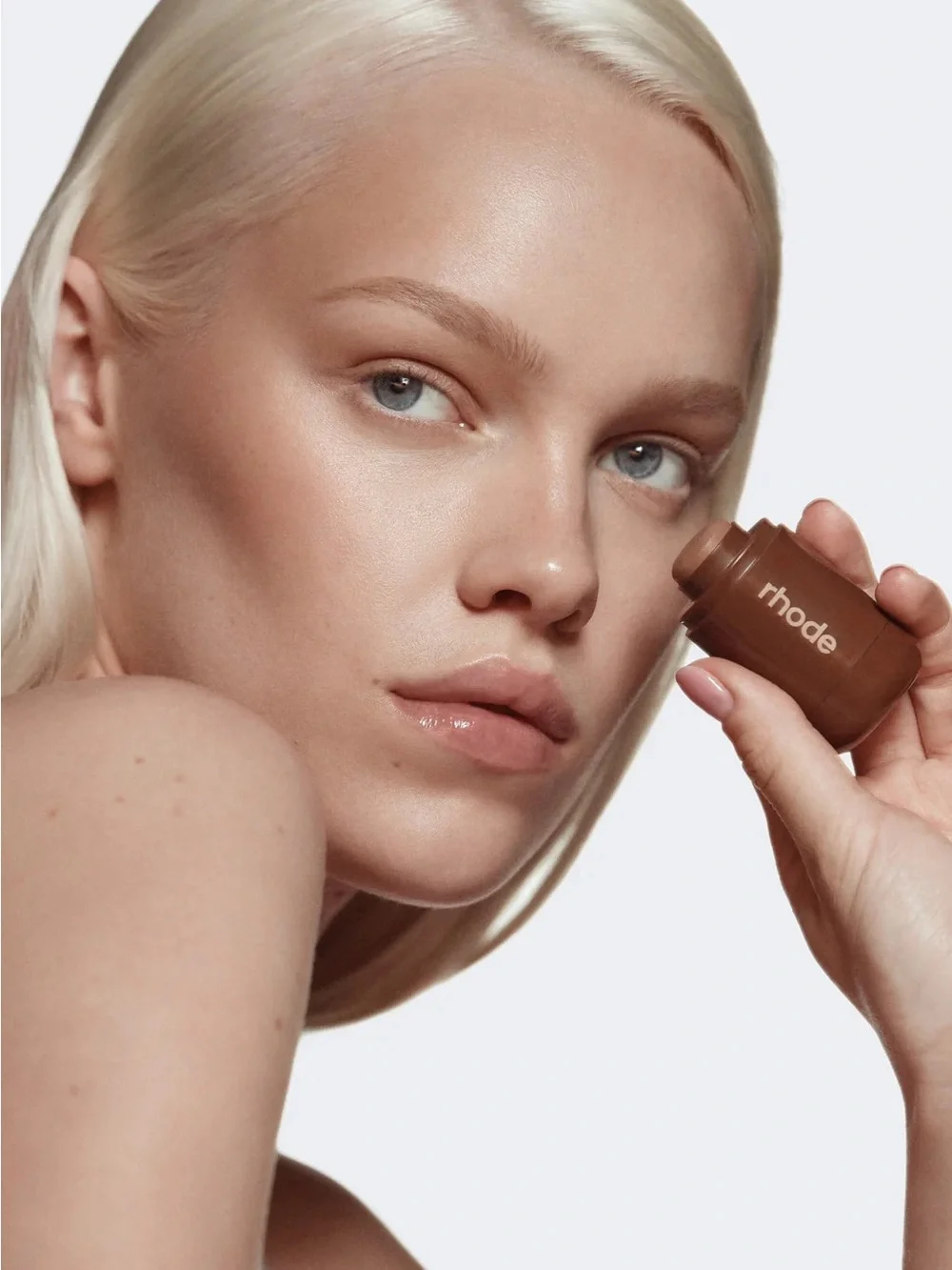 RHODE viral pocket bronzer in Pebble (fair to light) - BNIB